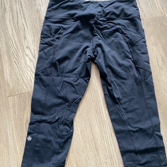 Lululemon Black Capri Leggings - Picture 4 of 6